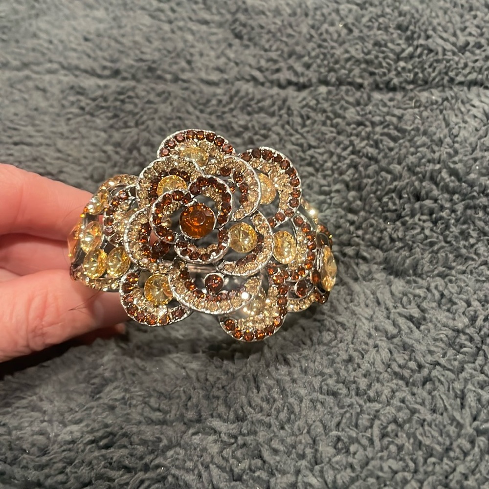 Gorgeous Tan Brown Rhinestone/Crystal Bracelet - Bling